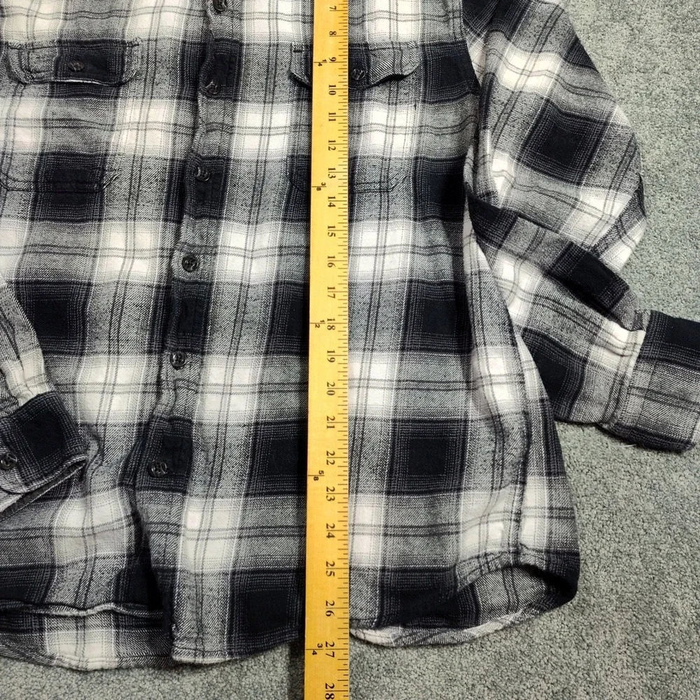 Woolrich Men's Flannel Shirt XL Black White Plaid Long Sleeve Button Up